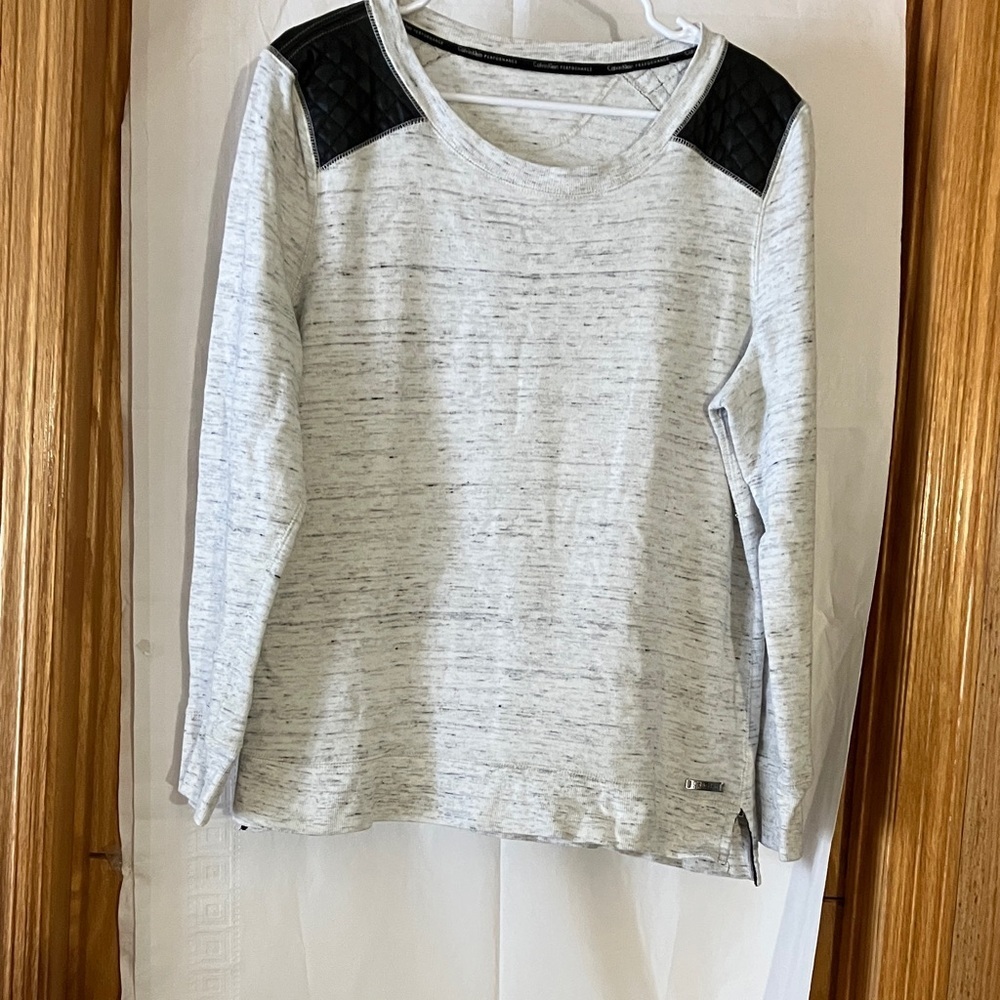 Calvin Klein Performance Womens XL Gray Long Sleeve Pullover Top Quilted inserts